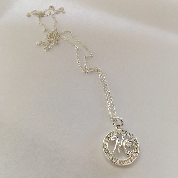 M initial necklace with heart and rhinestones - Picture 2 of 3